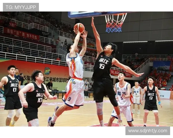 杭州篮球队比赛经验分享:从战术到团队协作的全面解析与启示 杭州篮球队比赛经验分享:从战术到团队协作的全面解析与启示