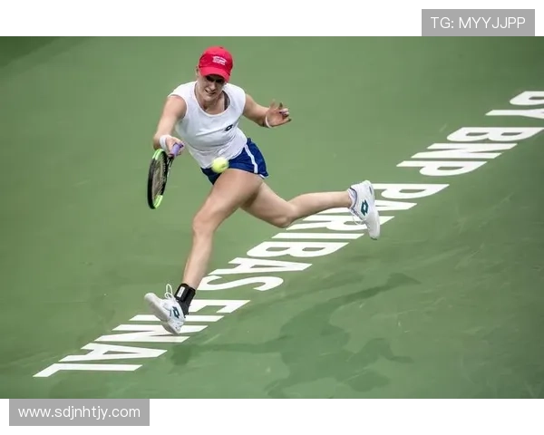 杭州网球队以87分稳居联合会杯积分榜首位展现强劲实力