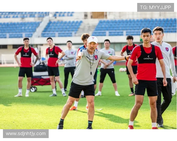 重庆羽毛球队展现灵活性实力荣登全国第四名引发关注 重庆羽毛球队展现灵活性实力荣登全国第四名引发关注